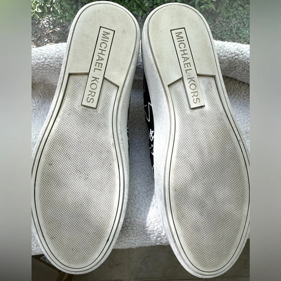 Michael Kors New York “Keaton” Black and White Leather upper white sole 9.5. VGC - Picture 15 of 16